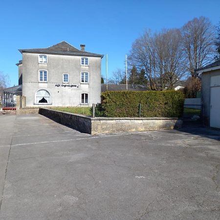 Petite Chatelaine Batiment Les Chevaliers Эрбёмон Экстерьер фото